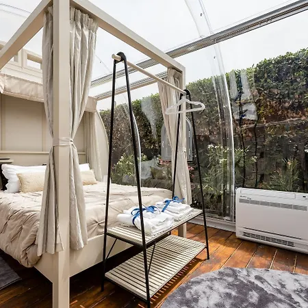 Bubble Pegasus Blue E Bubble Volans Luxury tent Monte Marcello